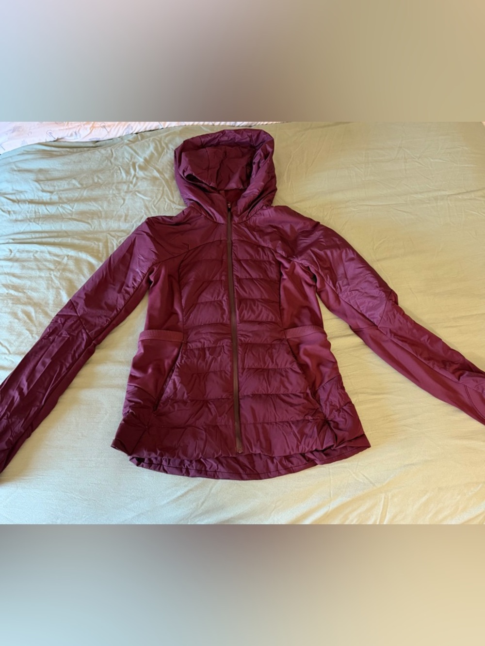 lululemon athletica Women's Hooded Puffer Jacket - Burgundy